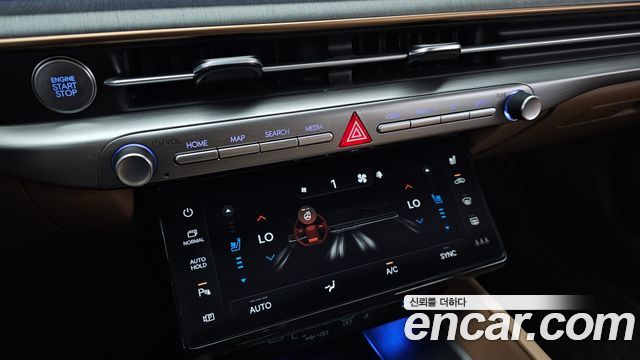 Hyundai Grandeur (GN7) 2,5 Gasoline 2WD Calligraphy 2023 — фото 28