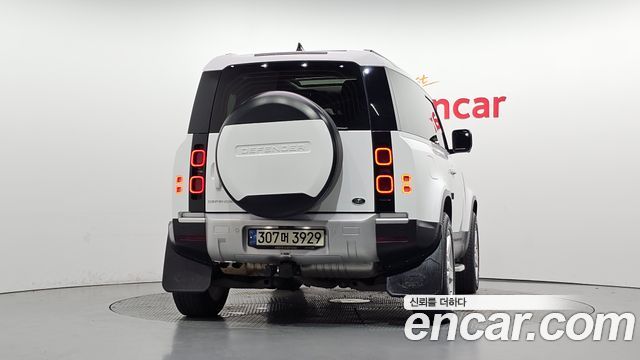 Land Rover Defender (L663) 90 D250 SE 2022 — фото 4