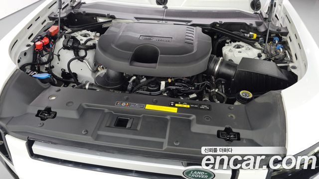 Land Rover Defender (L663) 90 D250 SE 2022 — фото 6