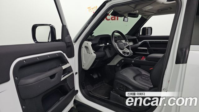 Land Rover Defender (L663) 90 D250 SE 2022 — фото 10