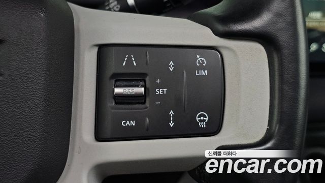 Land Rover Defender (L663) 90 D250 SE 2022 — фото 17