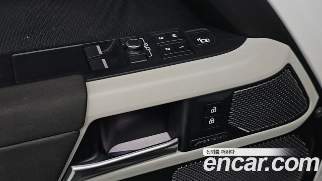 Land Rover Defender (L663) 90 D250 SE 2022 — фото 19