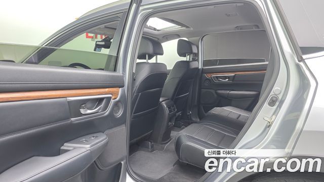 Honda CR-V (V) 1.5 Touring 4WD 2017 — фото 17