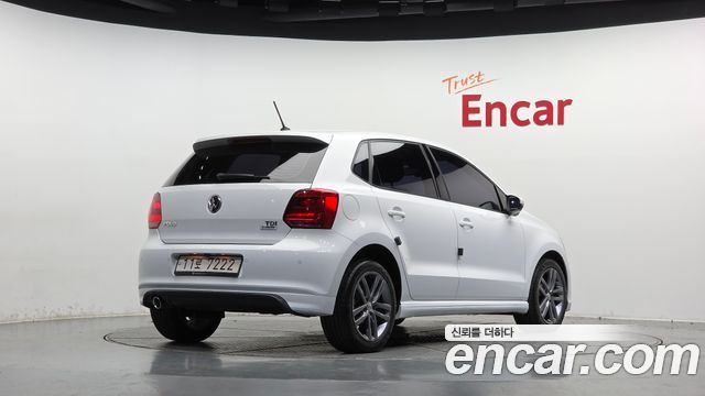 Volkswagen Polo 1.4 TDI R-Line 5th 2015 — фото 2