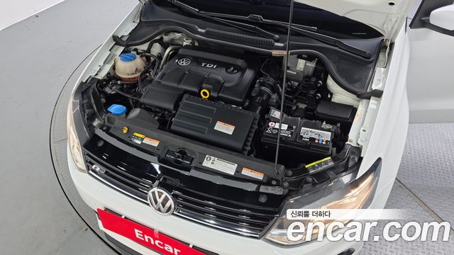 Volkswagen Polo 1.4 TDI R-Line 5th 2015 — фото 6