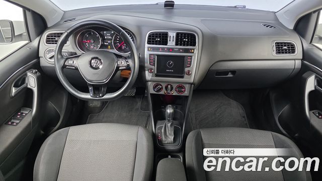 Volkswagen Polo 1.4 TDI R-Line 5th 2015 — фото 7