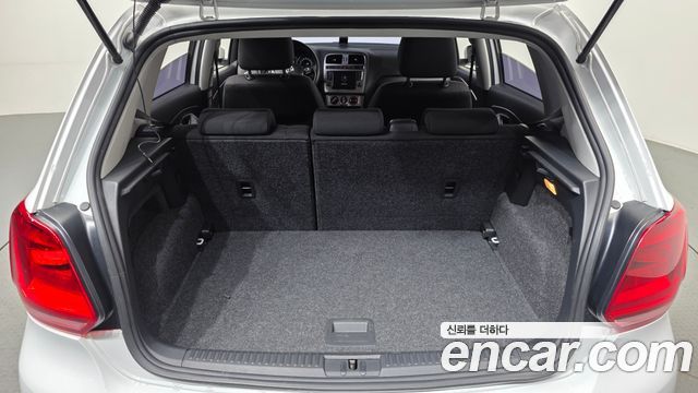 Volkswagen Polo 1.4 TDI R-Line 5th 2015 — фото 20