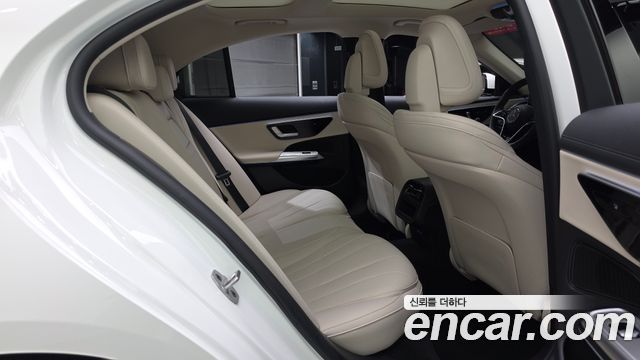 Mercedes-Benz E-Class (W214) E200 Avantgarde 2025 — фото 12