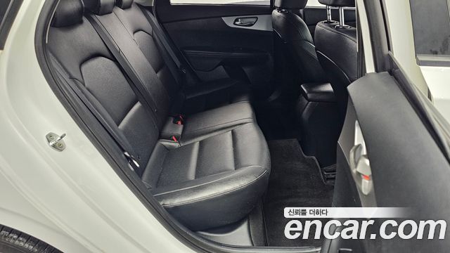 Kia K3 (II) 1.6 Trendy 2022 — фото 12