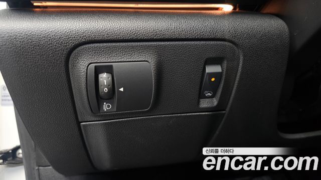 Renault Korea SM6 2.0 LPe LE (Disabled) 2017 — фото 18
