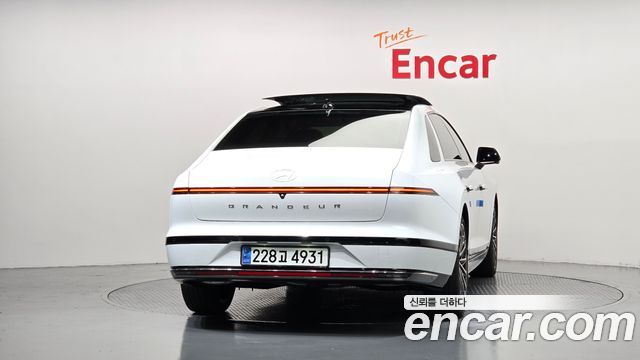 Hyundai Grandeur Hybrid (GN7) Calligraphy 2025 — фото 4