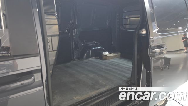 Hyundai Staria Cargo 3-Seater Modern 2023 — фото 16
