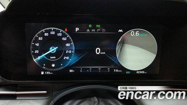 Kia Carnival (IV) Gasoline 9-Seater Signature 2021 — фото 8