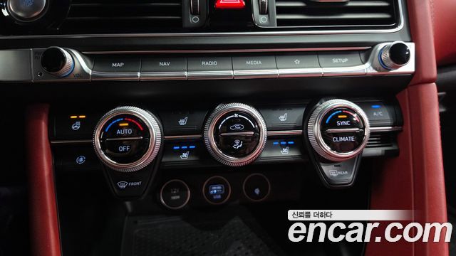 Genesis G70 Gasoline 3.3T 4WD 2022 — фото 12