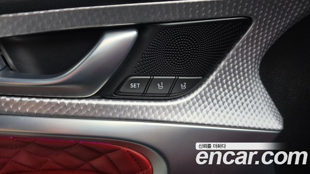 Genesis G70 Gasoline 3.3T 4WD 2022 — фото 35