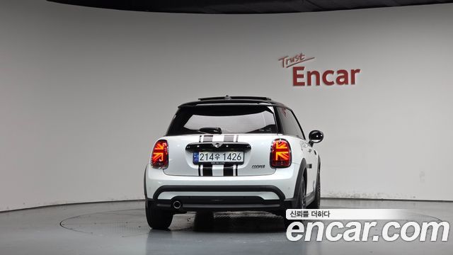 MINI Cooper Classic Plus 3rd 2024 — фото 4