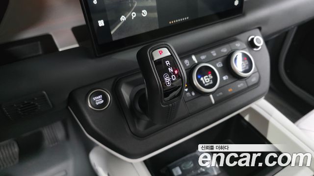 Land Rover Defender (L663) 110 D300 X-Dynamic HSE 2025 — фото 9