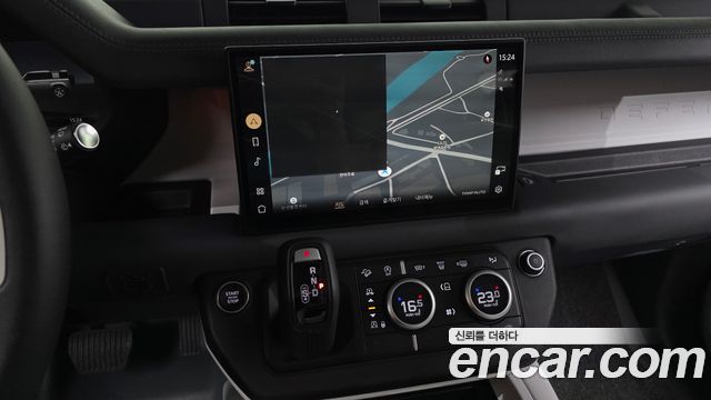 Land Rover Defender (L663) 110 D300 X-Dynamic HSE 2025 — фото 14