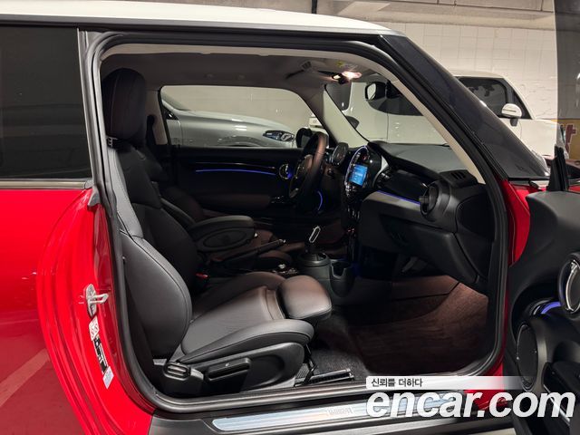 MINI Cooper Classic Third Generation 2024 — фото 10