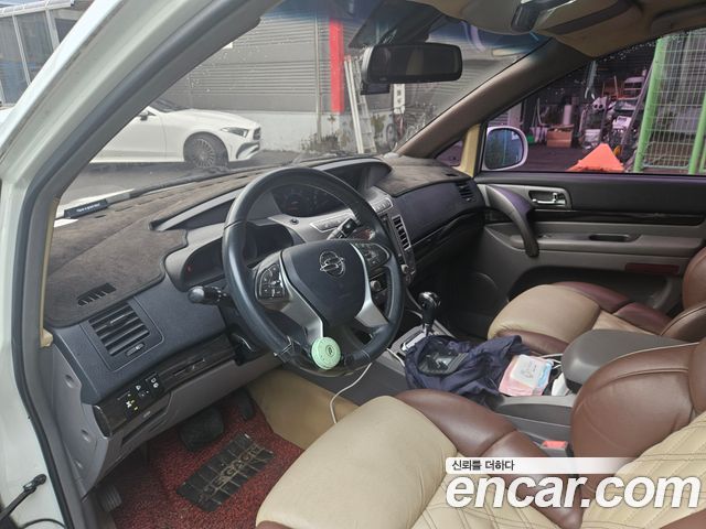 KG Mobility (SsangYong) Korando Turismo 4WD TX 9-seater 2016 — фото 7