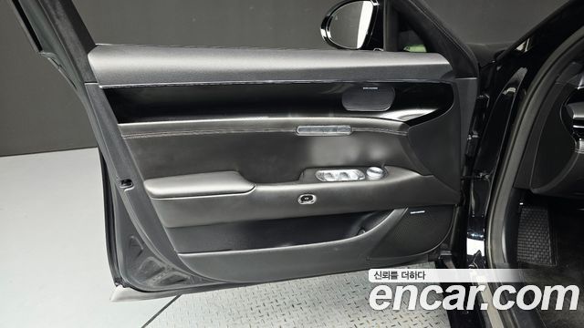 Genesis G90 (RS4) Gasoline 3.5 Turbo AWD 2022 — фото 24