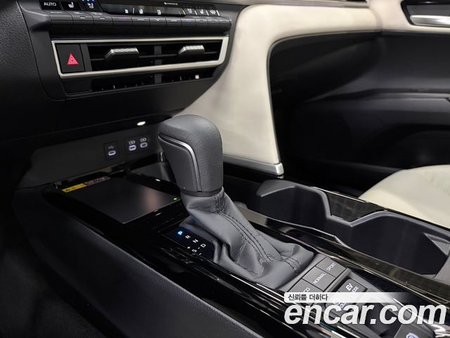 Toyota Camry (XV80) 2.5 XLE Premium Hybrid 2026 — фото 9