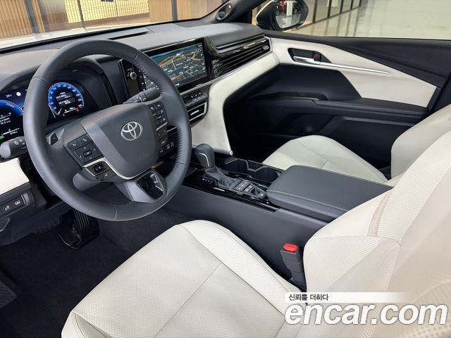 Toyota Camry (XV80) 2.5 XLE Premium Hybrid 2026 — фото 10