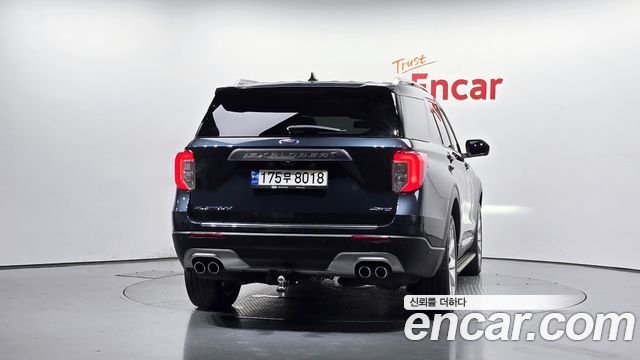 Ford Explorer (VI) 3.0 Platinum 4WD 2022 — фото 4