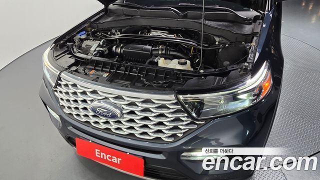 Ford Explorer (VI) 3.0 Platinum 4WD 2022 — фото 6