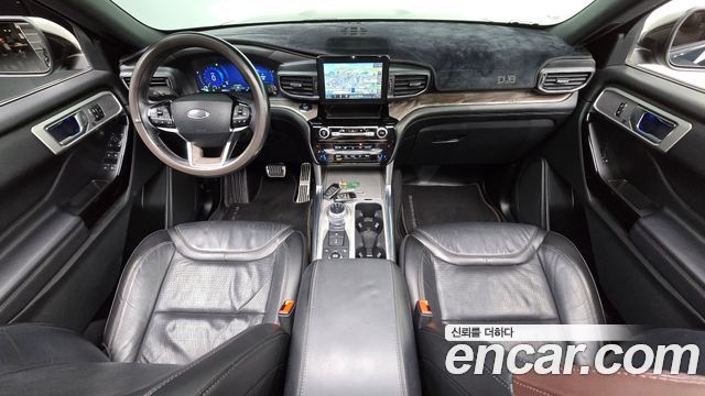 Ford Explorer (VI) 3.0 Platinum 4WD 2022 — фото 7