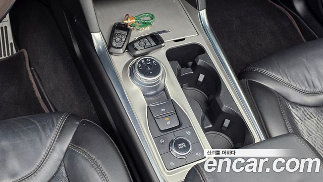 Ford Explorer (VI) 3.0 Platinum 4WD 2022 — фото 9