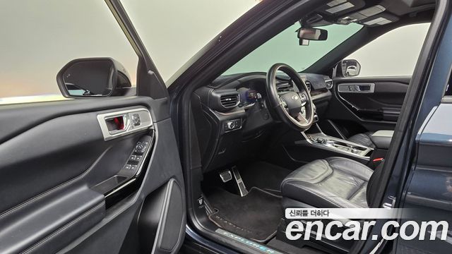 Ford Explorer (VI) 3.0 Platinum 4WD 2022 — фото 10