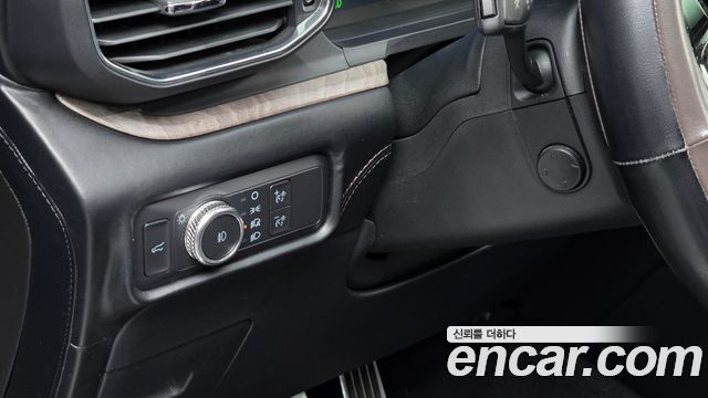 Ford Explorer (VI) 3.0 Platinum 4WD 2022 — фото 13