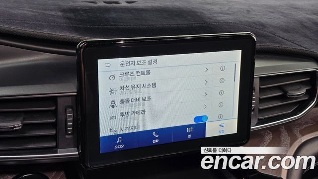 Ford Explorer (VI) 3.0 Platinum 4WD 2022 — фото 16