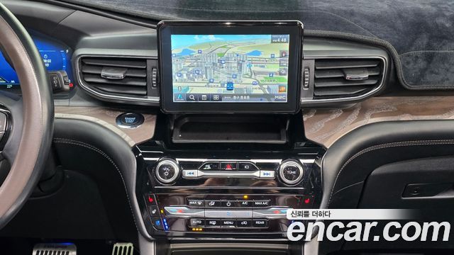 Ford Explorer (VI) 3.0 Platinum 4WD 2022 — фото 18