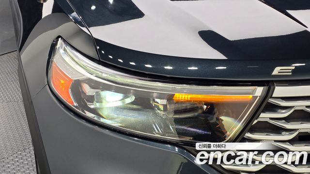 Ford Explorer (VI) 3.0 Platinum 4WD 2022 — фото 22