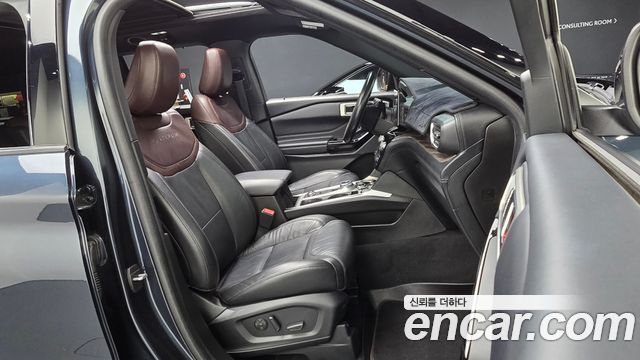 Ford Explorer (VI) 3.0 Platinum 4WD 2022 — фото 26