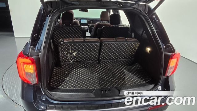 Ford Explorer (VI) 3.0 Platinum 4WD 2022 — фото 29