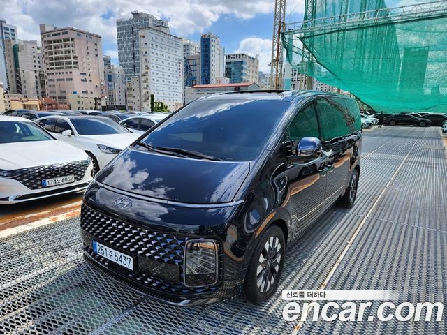Hyundai Staria 4WD Lounge 7-Seater Inspiration 2022 — фото 1