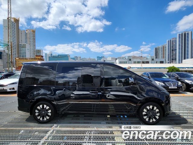 Hyundai Staria 4WD Lounge 7-Seater Inspiration 2022 — фото 7