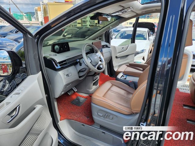 Hyundai Staria 4WD Lounge 7-Seater Inspiration 2022 — фото 16