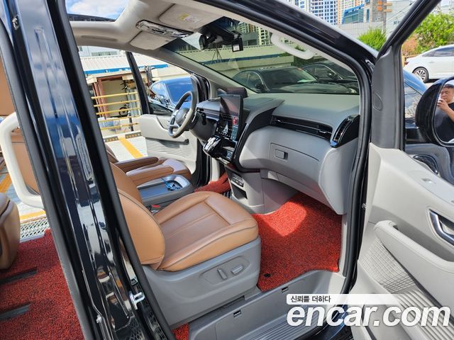Hyundai Staria 4WD Lounge 7-Seater Inspiration 2022 — фото 18