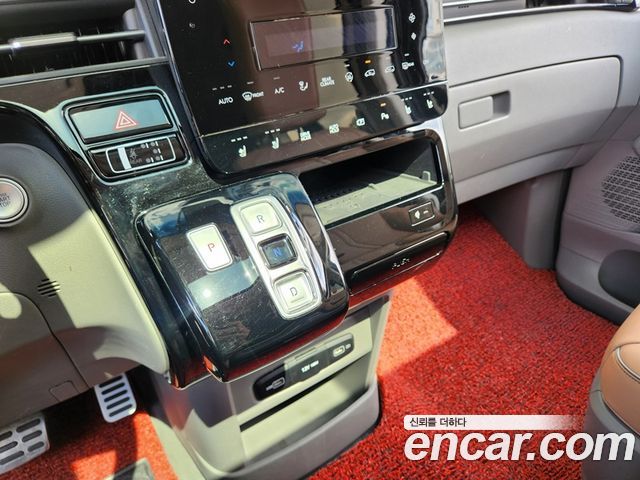 Hyundai Staria 4WD Lounge 7-Seater Inspiration 2022 — фото 21