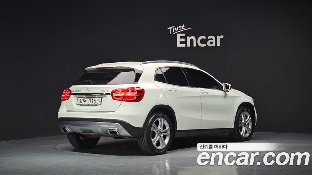 Mercedes-Benz GLA-Class (X156) GLA200 d 4MATIC 2017 — фото 2