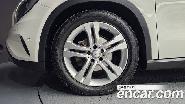 Mercedes-Benz GLA-Class (X156) GLA200 d 4MATIC 2017 — фото 5