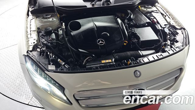 Mercedes-Benz GLA-Class (X156) GLA200 d 4MATIC 2017 — фото 6