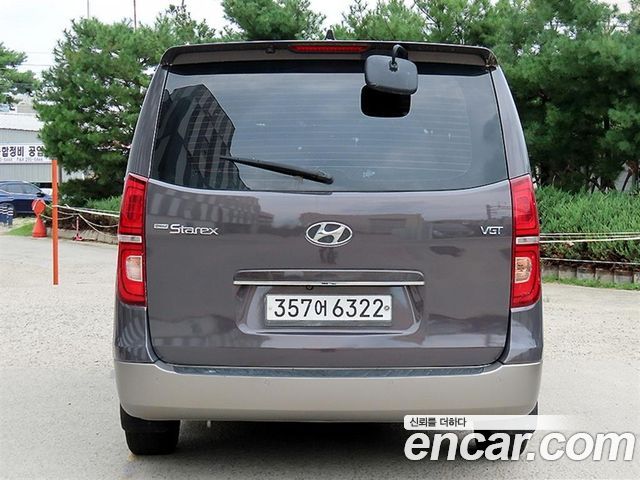 Hyundai Grand Starex Urban 9-Seater Exclusive 2020 — фото 4