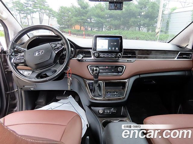 Hyundai Grand Starex Urban 9-Seater Exclusive 2020 — фото 8