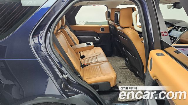 Land Rover Discovery 5 3.0 SD6 HSE Luxury 2019 — фото 11