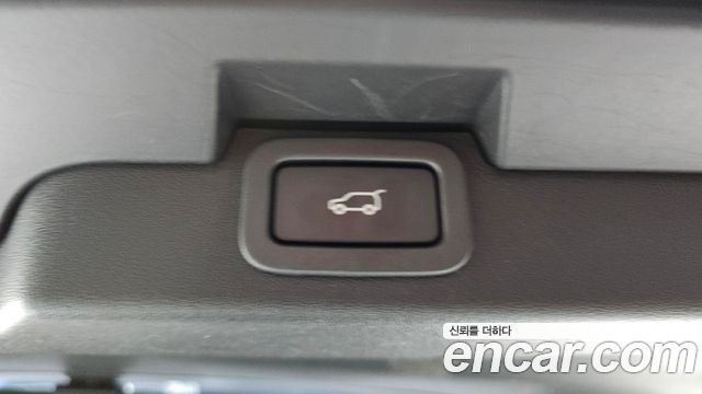 Land Rover Discovery 5 3.0 SD6 HSE Luxury 2019 — фото 18